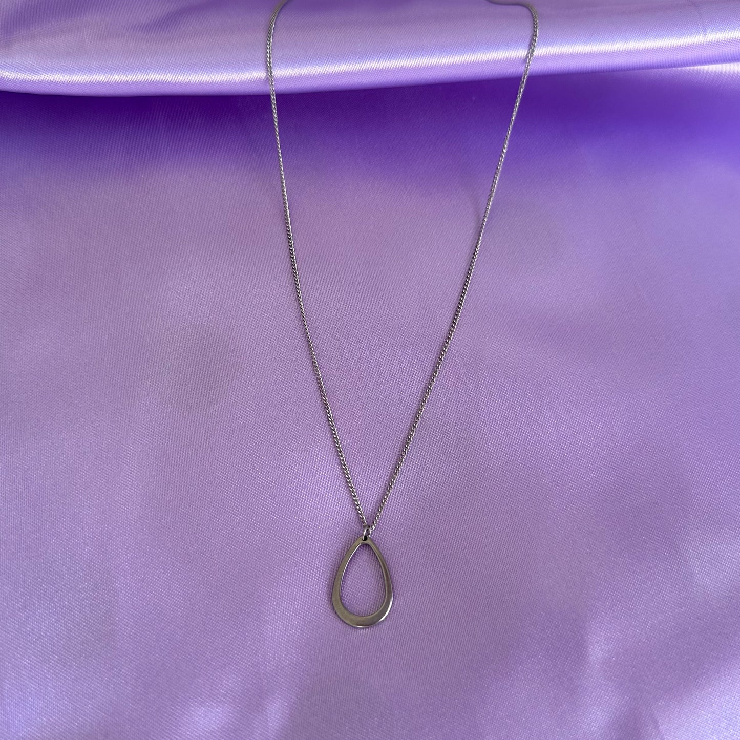 COLLIER LISA
