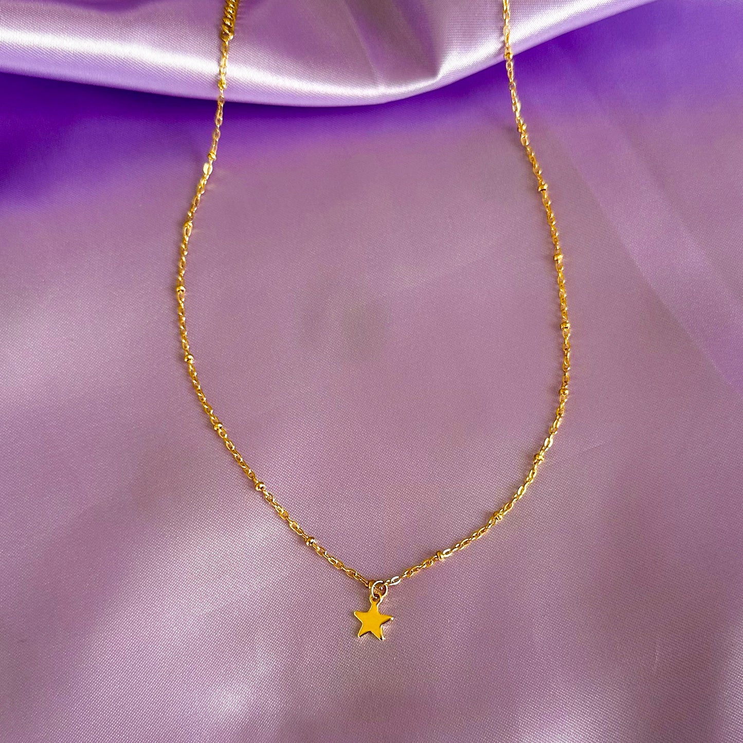 COLLIER ESTELLE