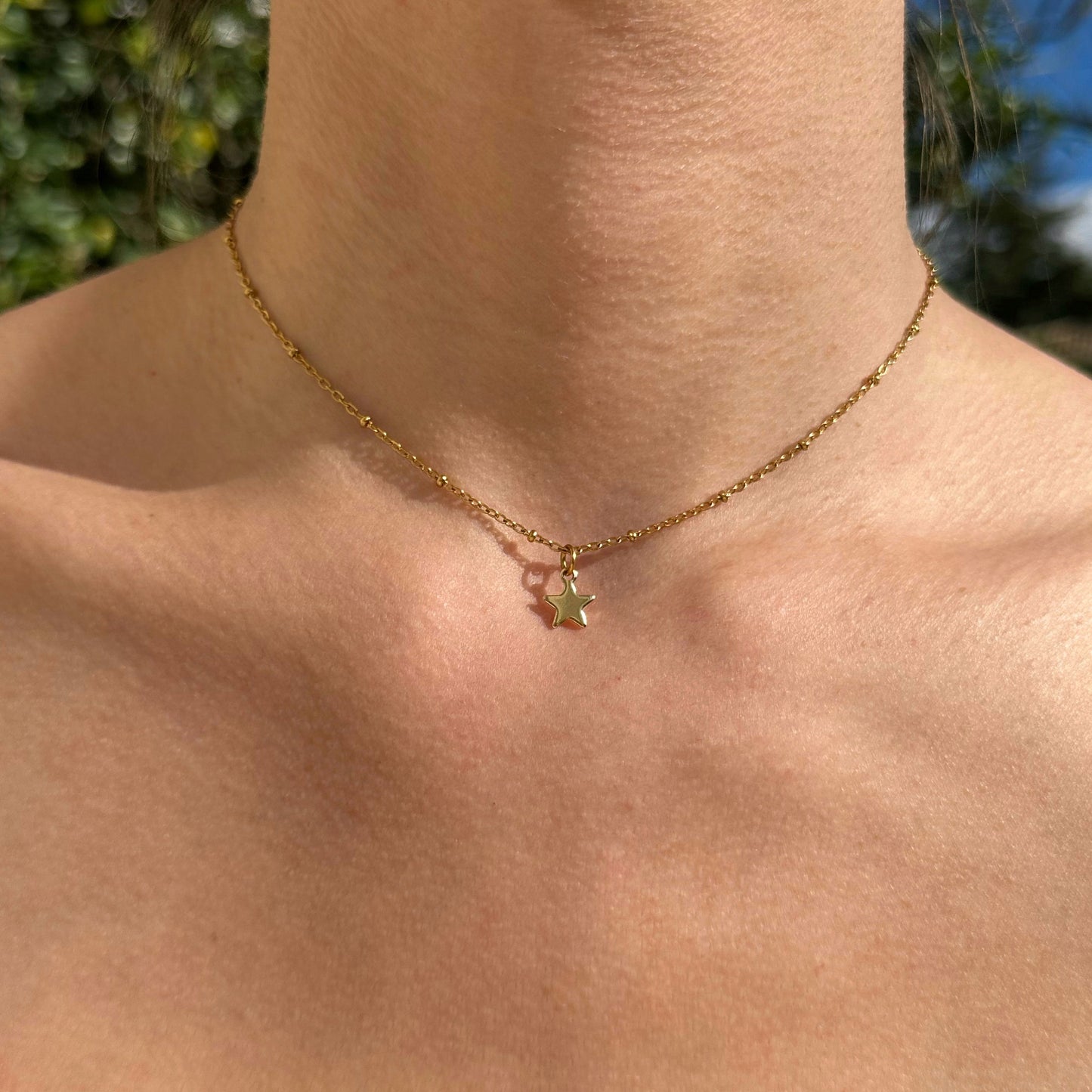 COLLIER ESTELLE